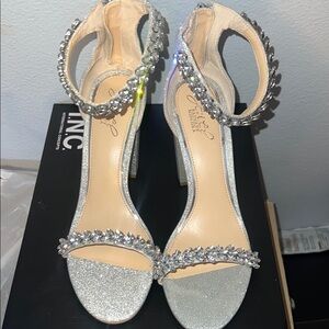 Jewels Badgley Mischka Women's Heels